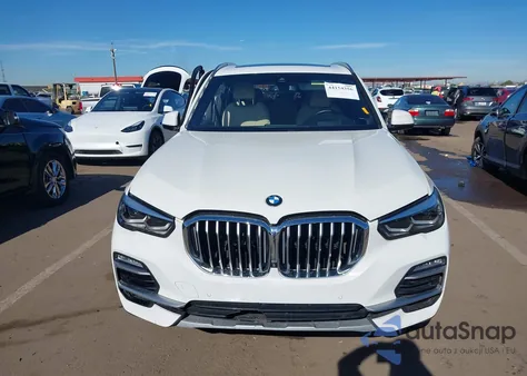 2021 BMW X5 Sdrive40I z USA, uszkodzony, nr VIN 5UXCR4C01M9E31259